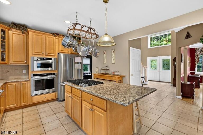 Property listing MLS 4043013 photo 9