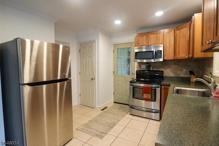 Property listing MLS 4043024 photo 12