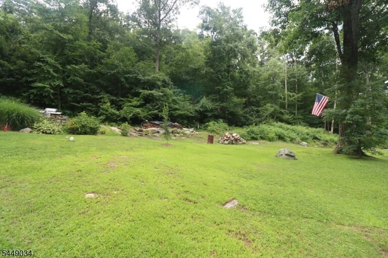 Property listing MLS 4043024 photo 3