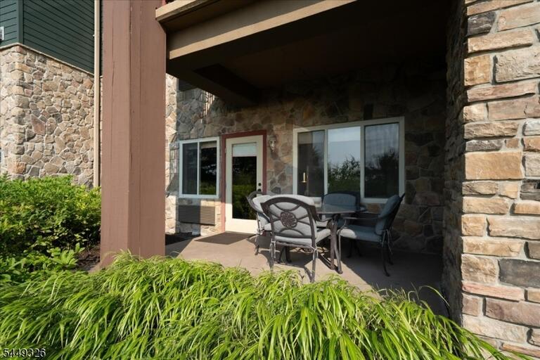 Property listing MLS 4043048 photo 15