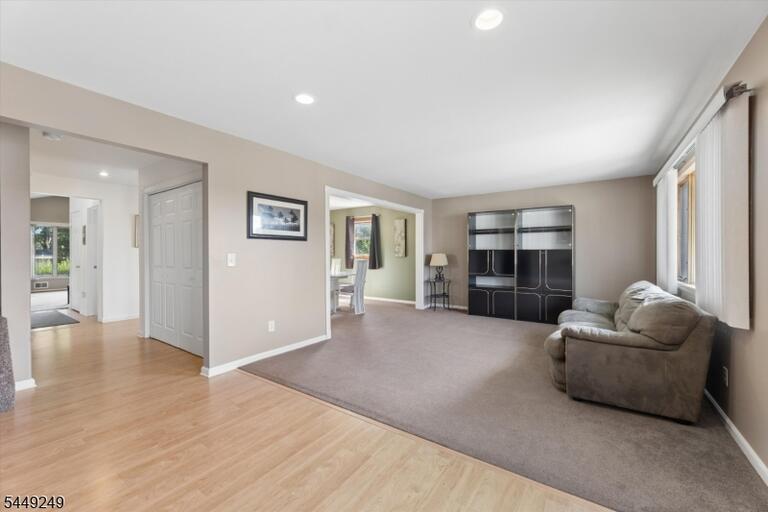 Property listing MLS 4043112 photo 4