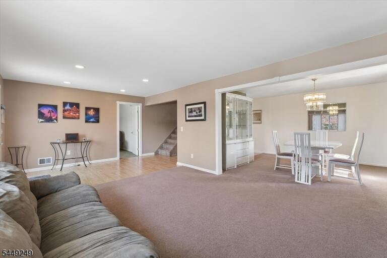 Property listing MLS 4043112 photo 8
