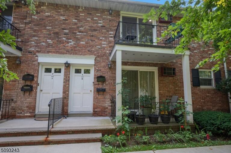 Property listing MLS 4043187 photo 3