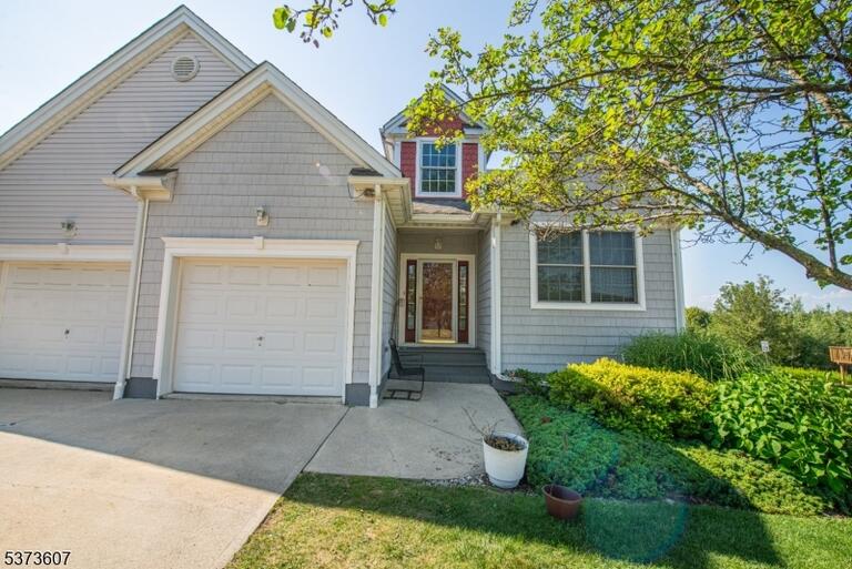 Property listing MLS 4043191 photo 1