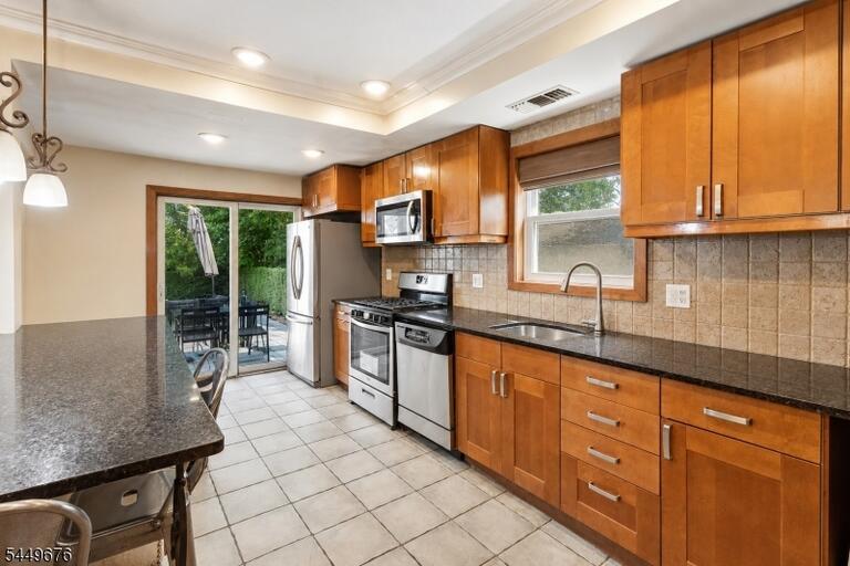 Property listing MLS 4043298 photo 14