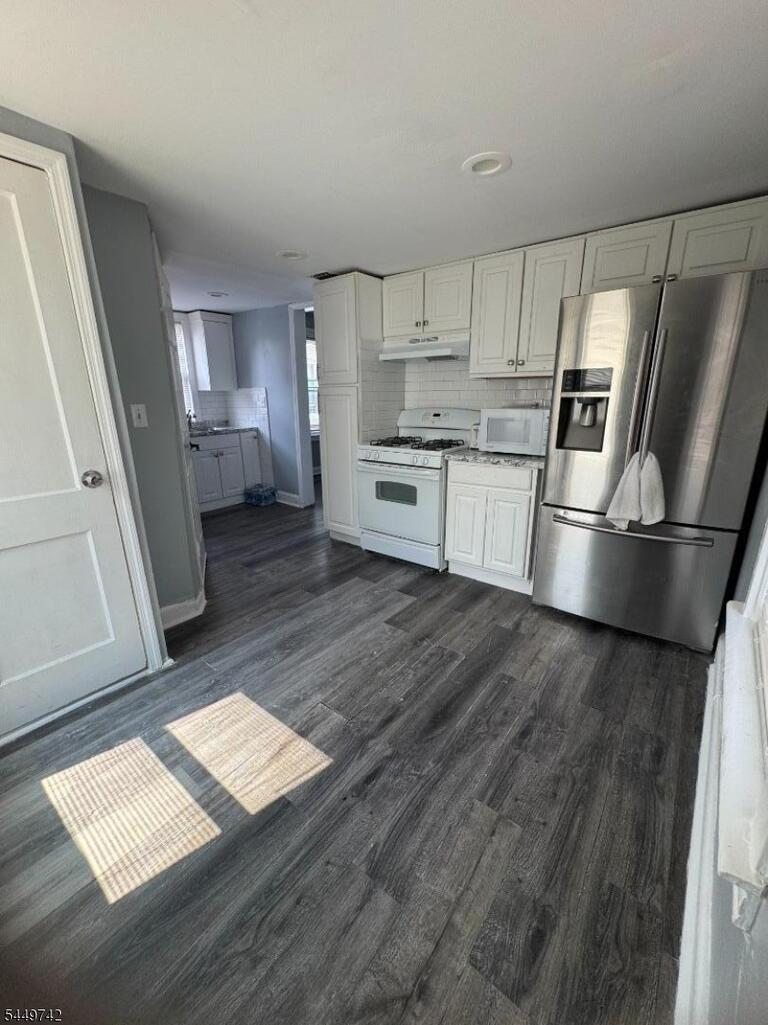 Property listing MLS 4043333 photo 1