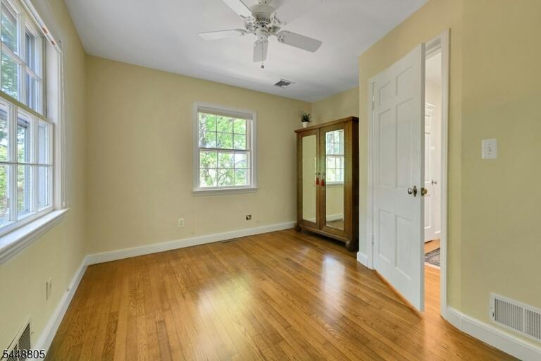 Property listing MLS 4043390 photo 21