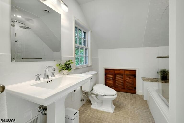 Property listing MLS 4043390 photo 29
