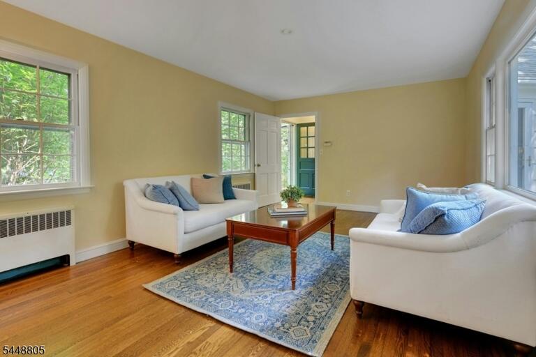 Property listing MLS 4043390 photo 9