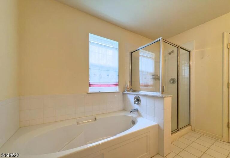 Property listing MLS 4043507 photo 14