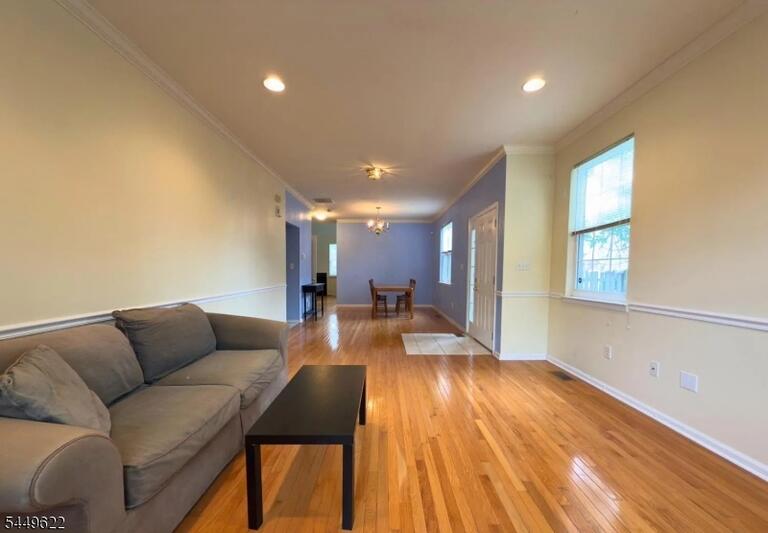 Property listing MLS 4043507 photo 3