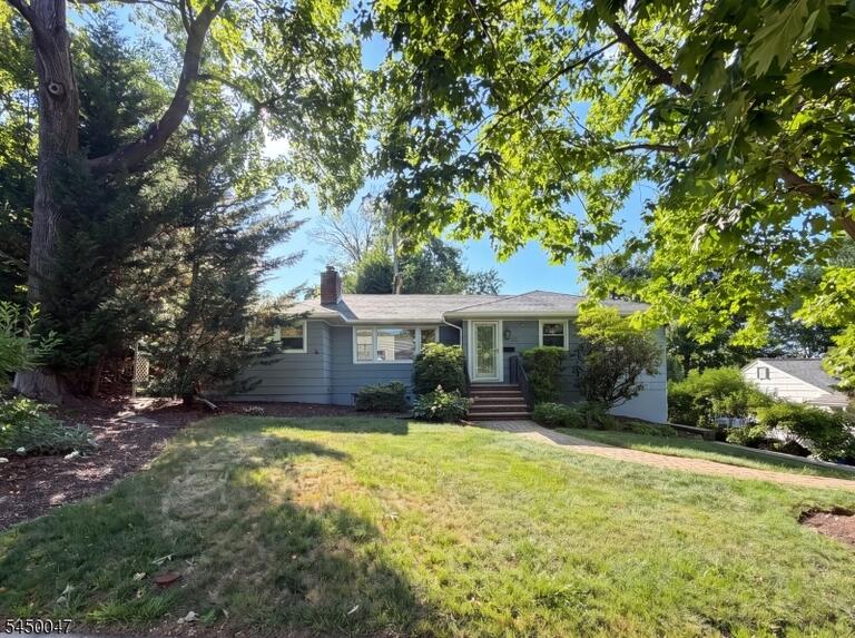 Property listing MLS 4043561 photo 1