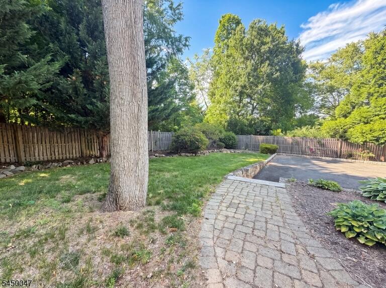 Property listing MLS 4043561 photo 12