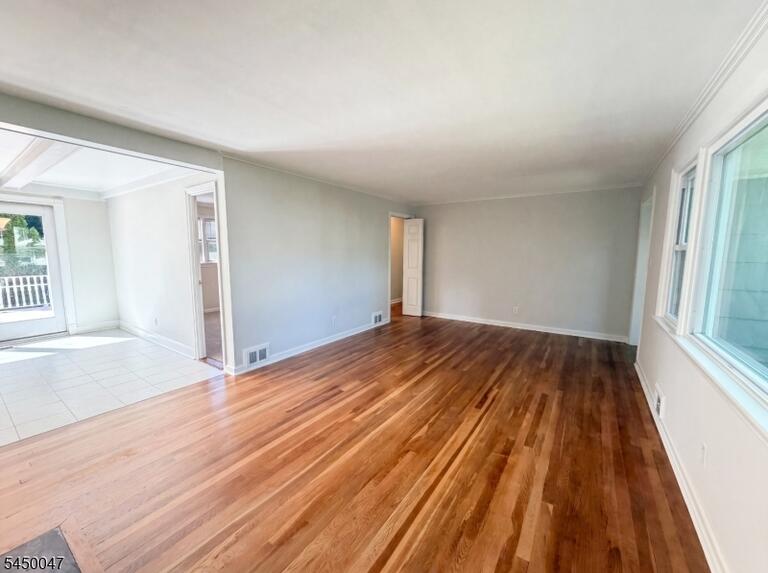 Property listing MLS 4043561 photo 3