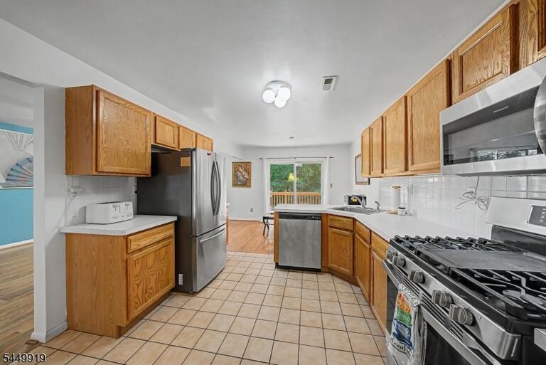Property listing MLS 4043589 photo 22