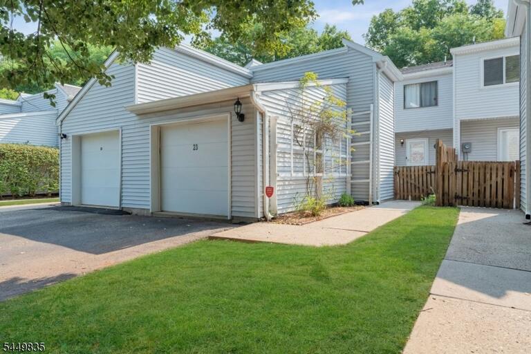 Property listing MLS 4043889 photo 1