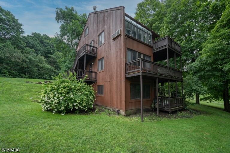 Property listing MLS 4043890 photo 3