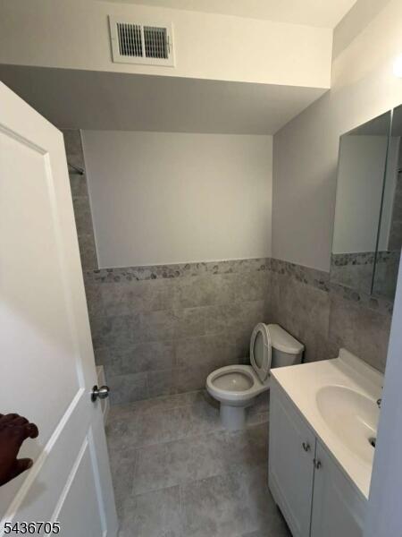 Property listing MLS 4043894 photo 5