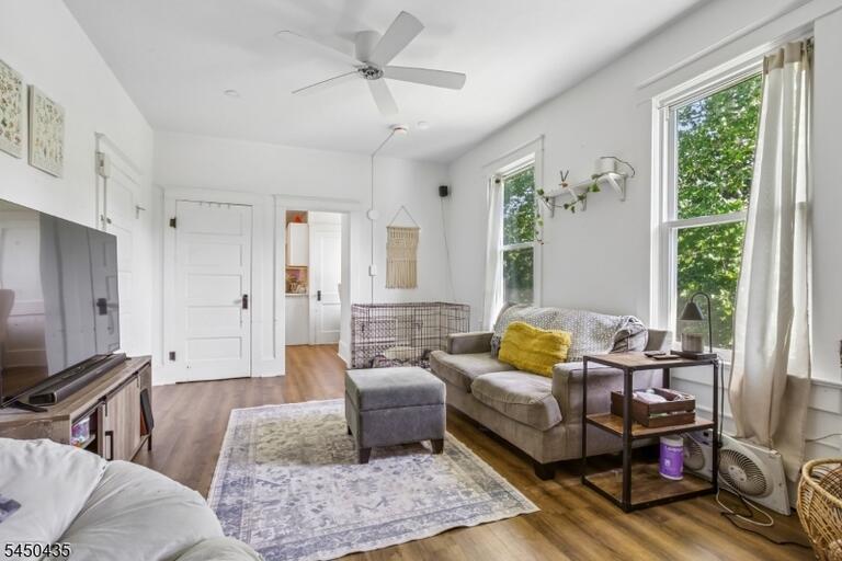 Property listing MLS 4043923 photo 3