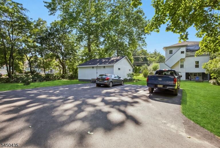 Property listing MLS 4043923 photo 37