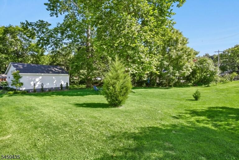 Property listing MLS 4043923 photo 38