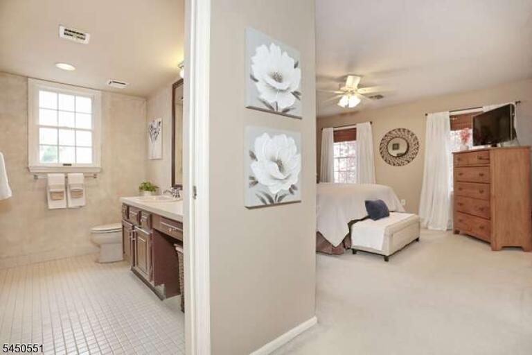 Property listing MLS 4044010 photo 11