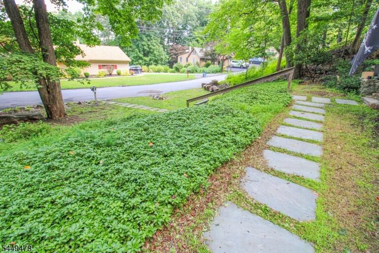 Property listing MLS 4044041 photo 15