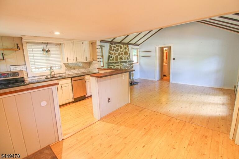Property listing MLS 4044041 photo 5