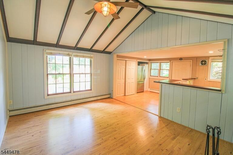 Property listing MLS 4044041 photo 7