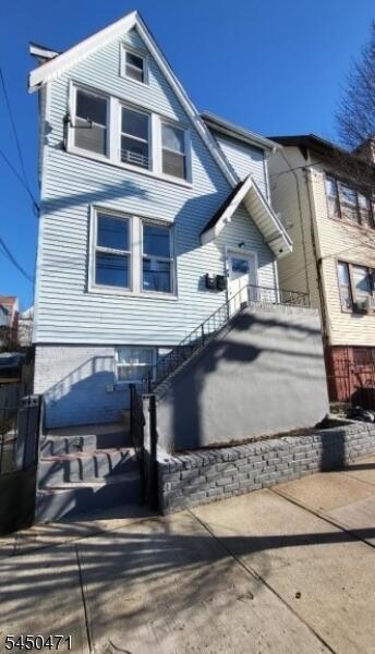 Property listing MLS 4044088 photo 1