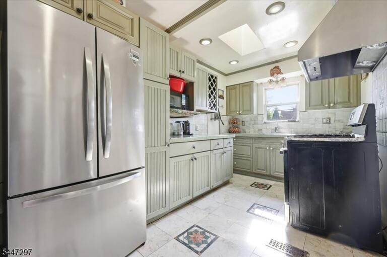 Property listing MLS 4044146 photo 12