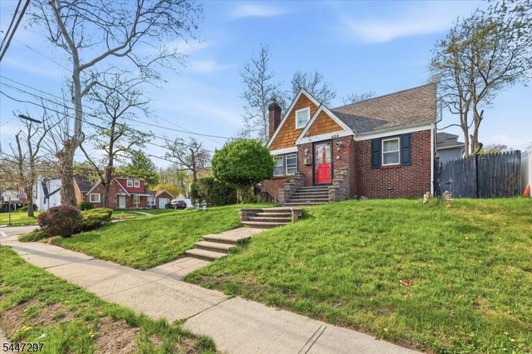 Property listing MLS 4044146 photo 2