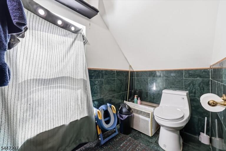 Property listing MLS 4044146 photo 23