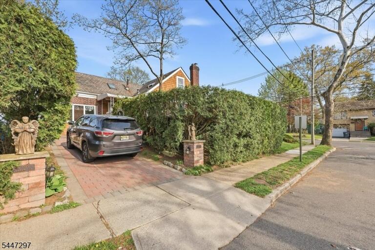Property listing MLS 4044146 photo 3