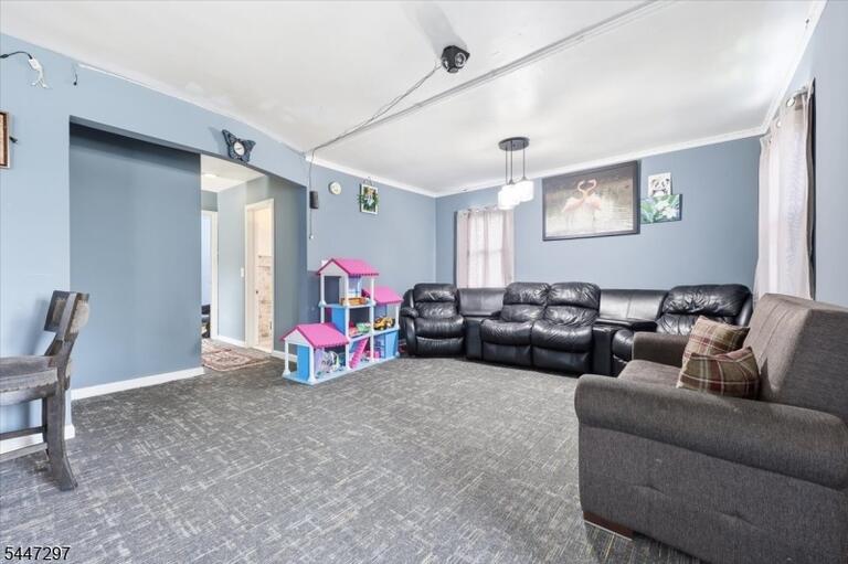 Property listing MLS 4044146 photo 5