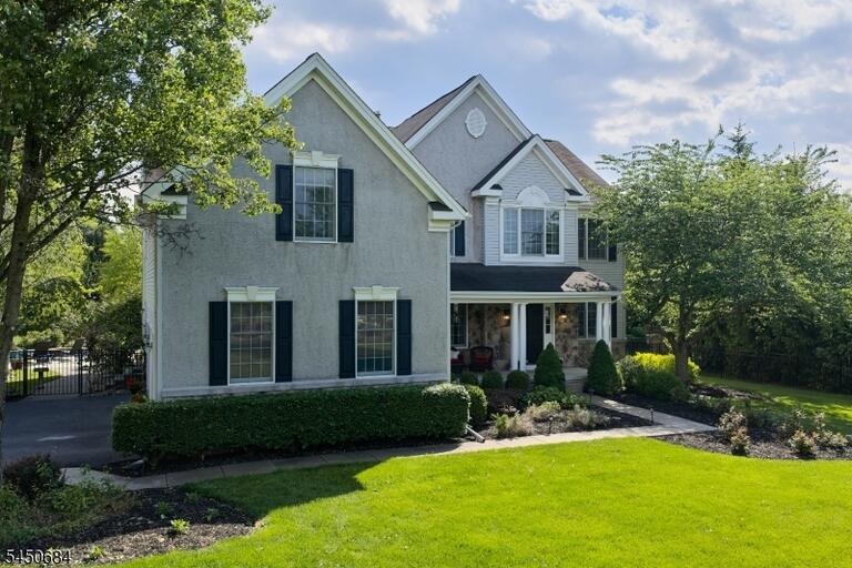 Property listing MLS 4044149 photo 2