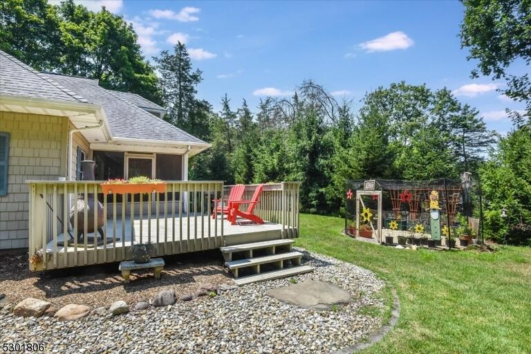 Property listing MLS 4044180 photo 30