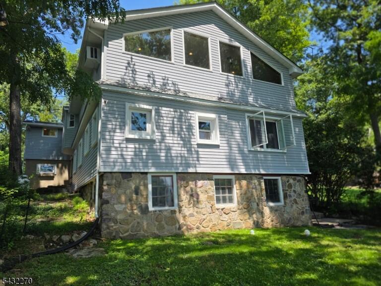 Property listing MLS 4044187 photo 15