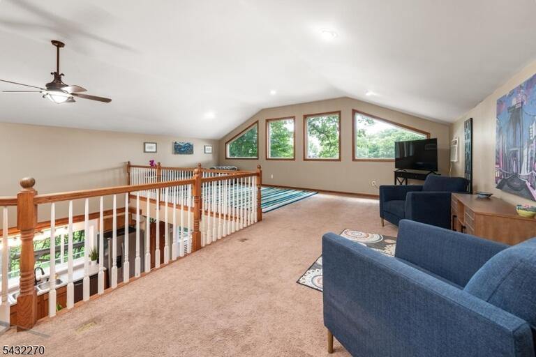 Property listing MLS 4044187 photo 21