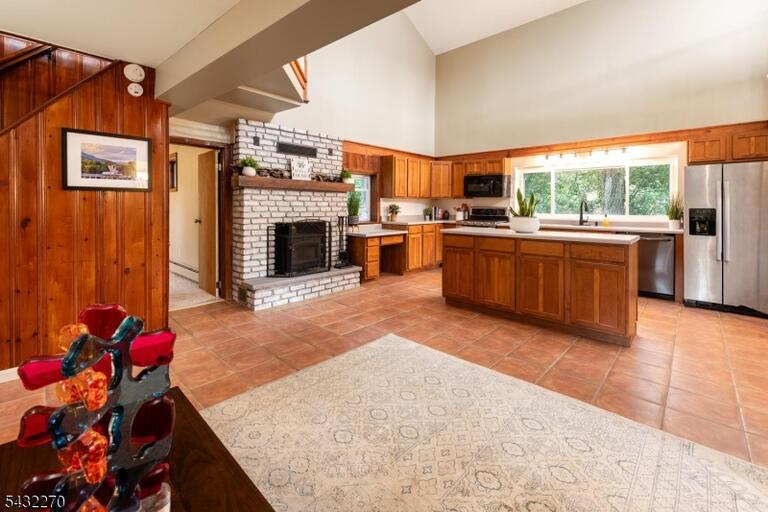 Property listing MLS 4044187 photo 5
