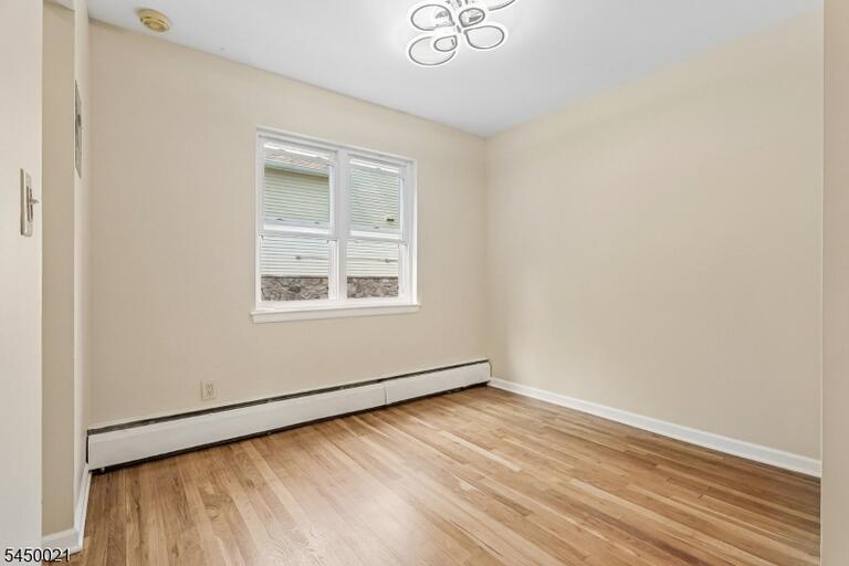 Property listing MLS 4044220 photo 6