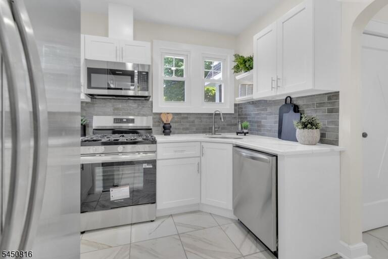 Property listing MLS 4044260 photo 13