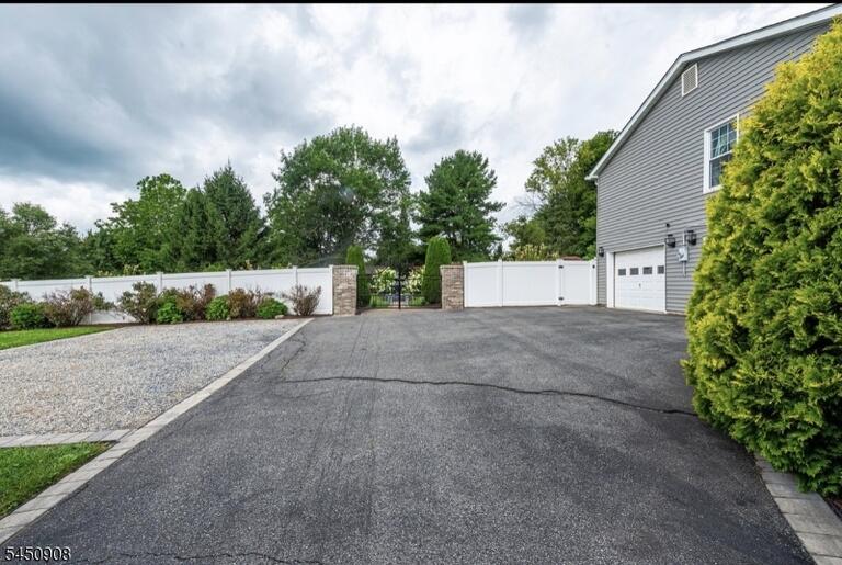Property listing MLS 4044341 photo 32