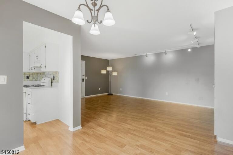 Property listing MLS 4044360 photo 7