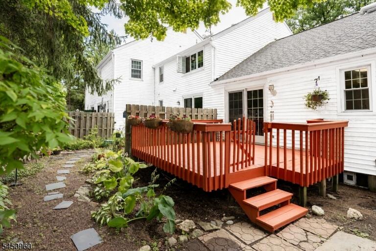 Property listing MLS 4044413 photo 4
