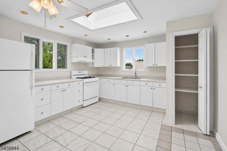 Property listing MLS 4044430 photo 27