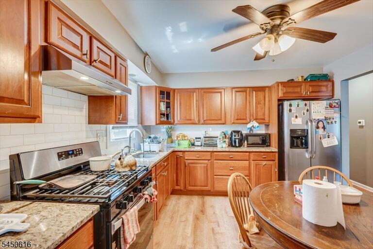 Property listing MLS 4044489 photo 11