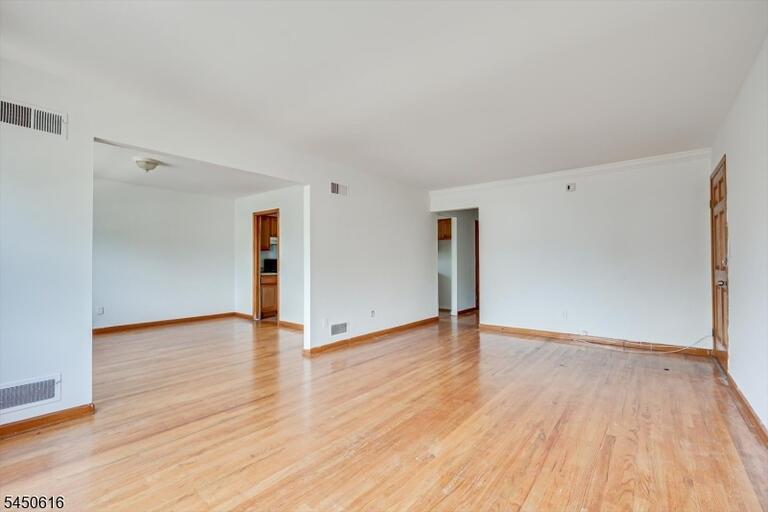 Property listing MLS 4044489 photo 25