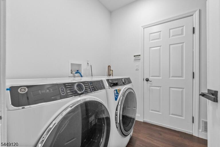 Property listing MLS 4044556 photo 40