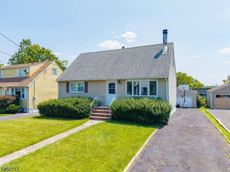 Property listing MLS 4044580 photo 1